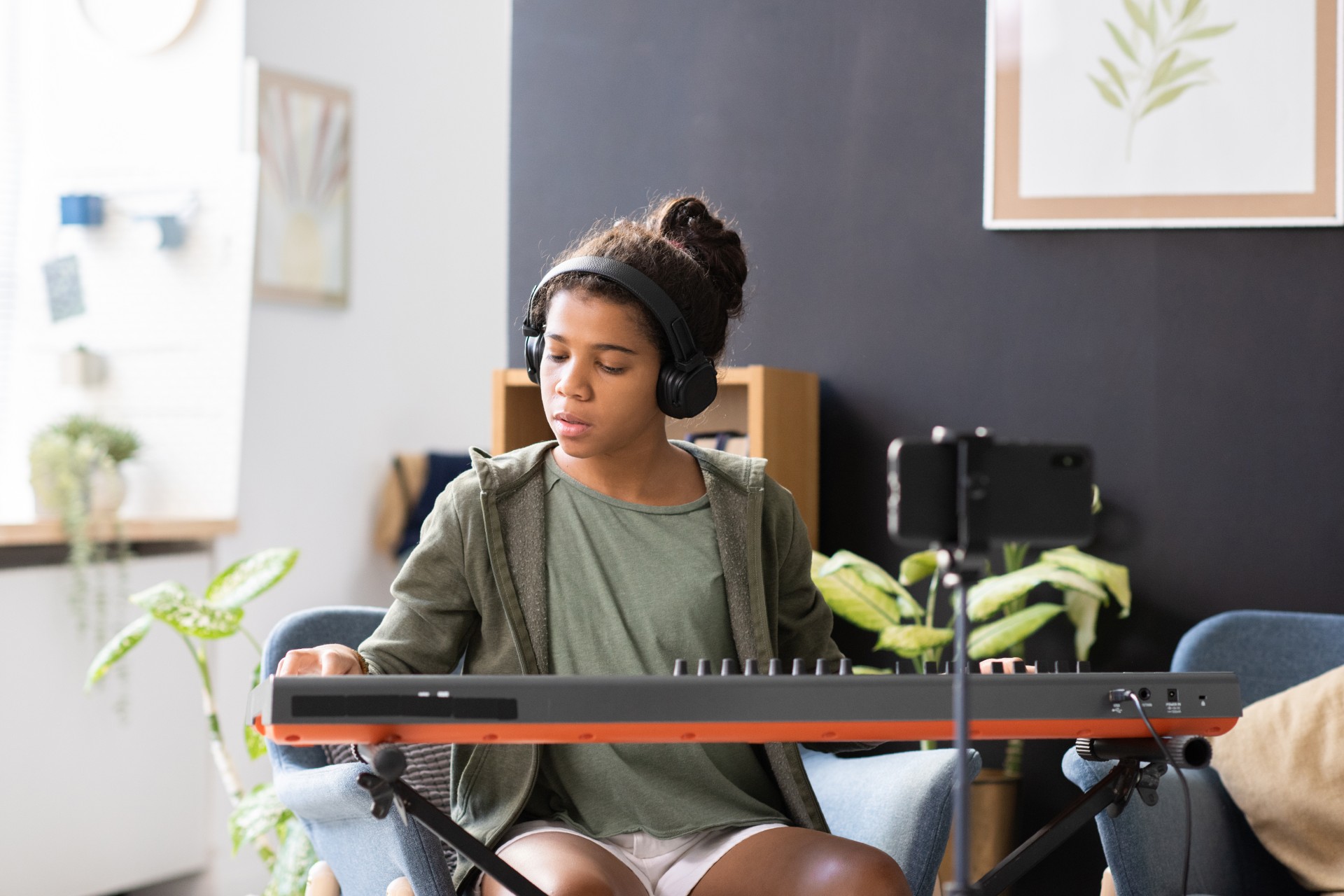 preteen-confidence-playing-piano