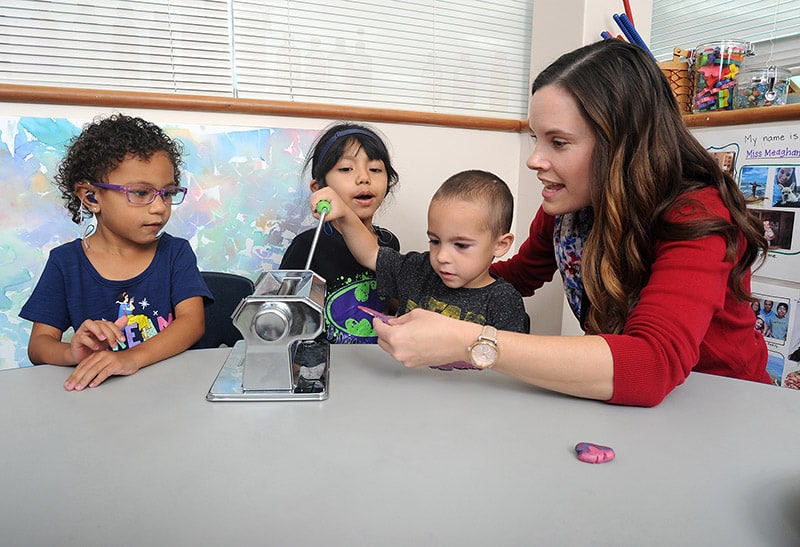 What isa speech-language pathologist (SLP)?